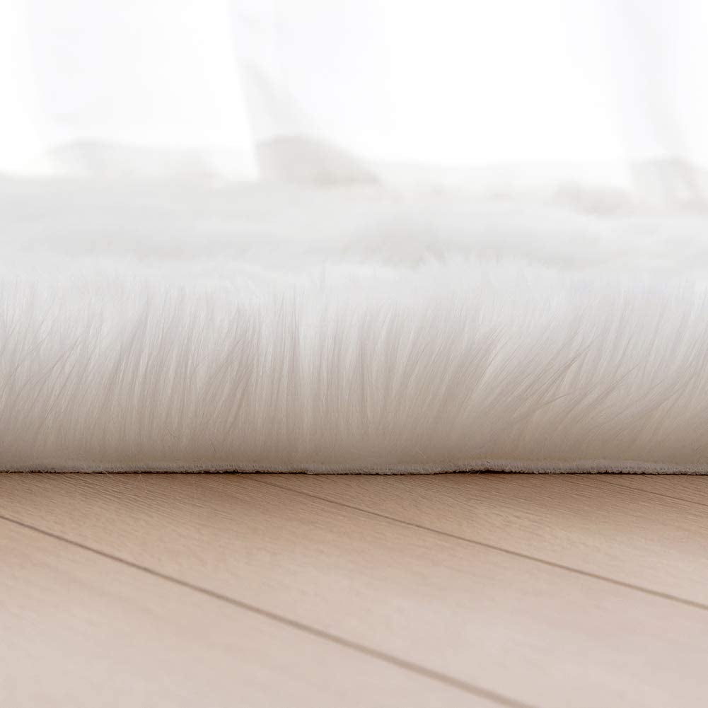 Luxurious 6X9 White Shaggy Faux Sheepskin Area Rug - Soft, Fluffy Non-Slip Carpet for Bedroom, Living Room, and Nursery