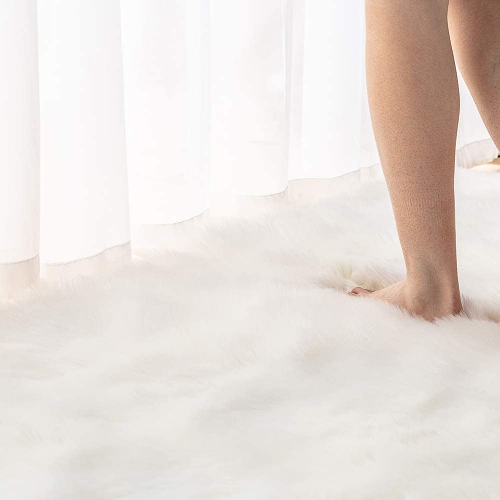 Luxurious 6X9 White Shaggy Faux Sheepskin Area Rug - Soft, Fluffy Non-Slip Carpet for Bedroom, Living Room, and Nursery
