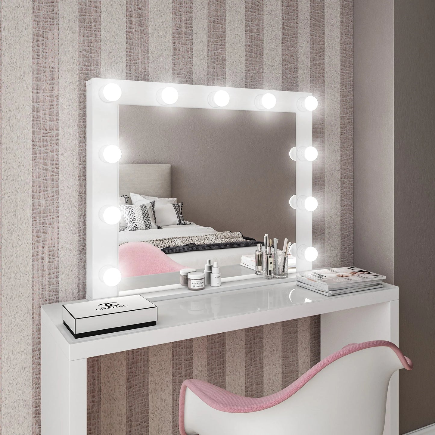Elevate Your Beauty Routine with the Boahaus Sivas Lighted Mirror - Perfect Illumination & Stylish Design